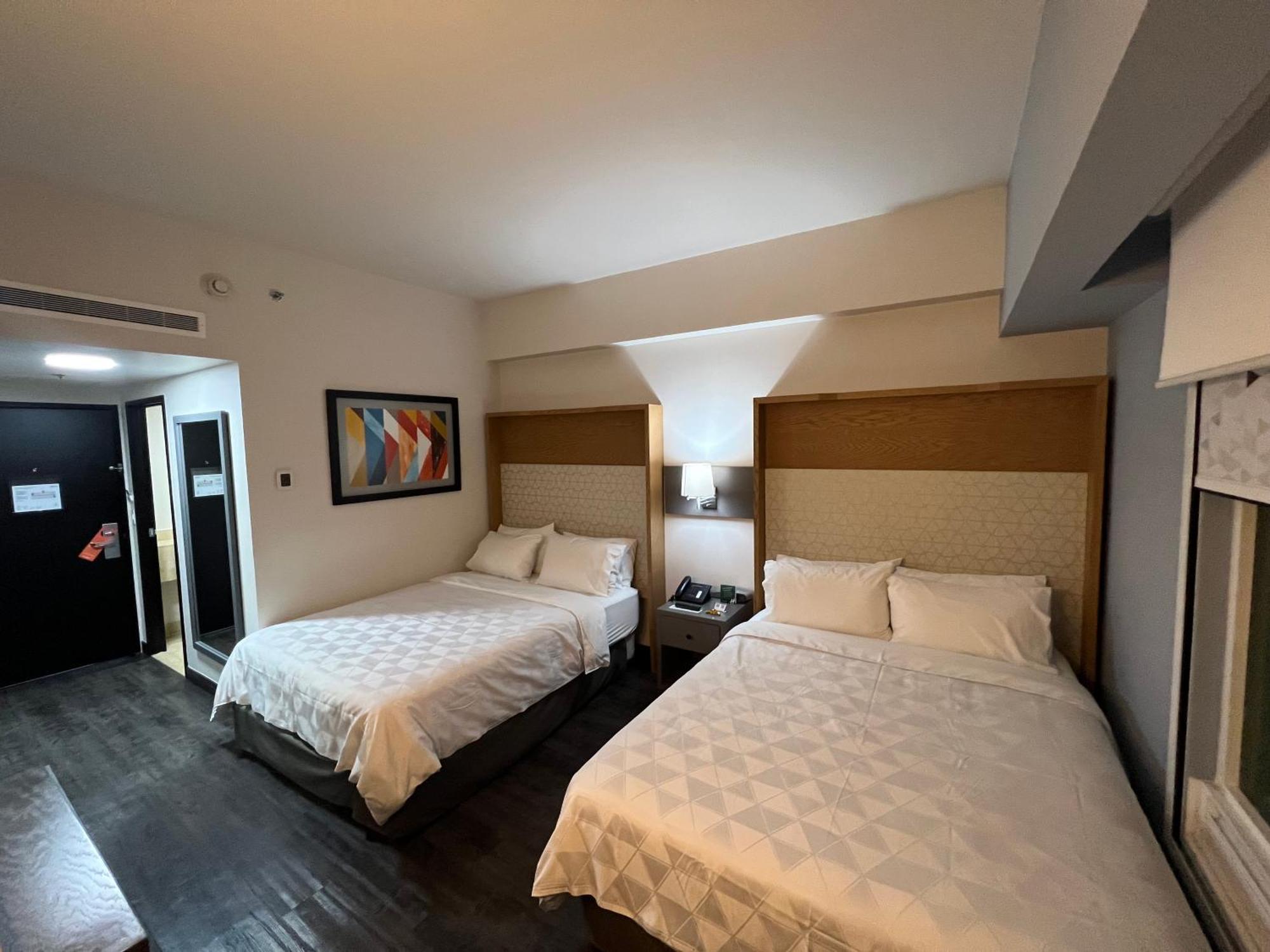 Holiday Inn Uruapan By Ihg מראה חיצוני תמונה